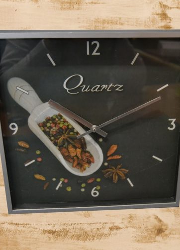 Reloj de pared cuadrado personalizado