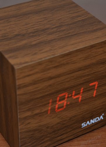 Reloj despertador sobremesa personalizado