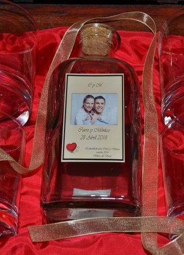 set vasos y decantador para wisky en estuche de madera